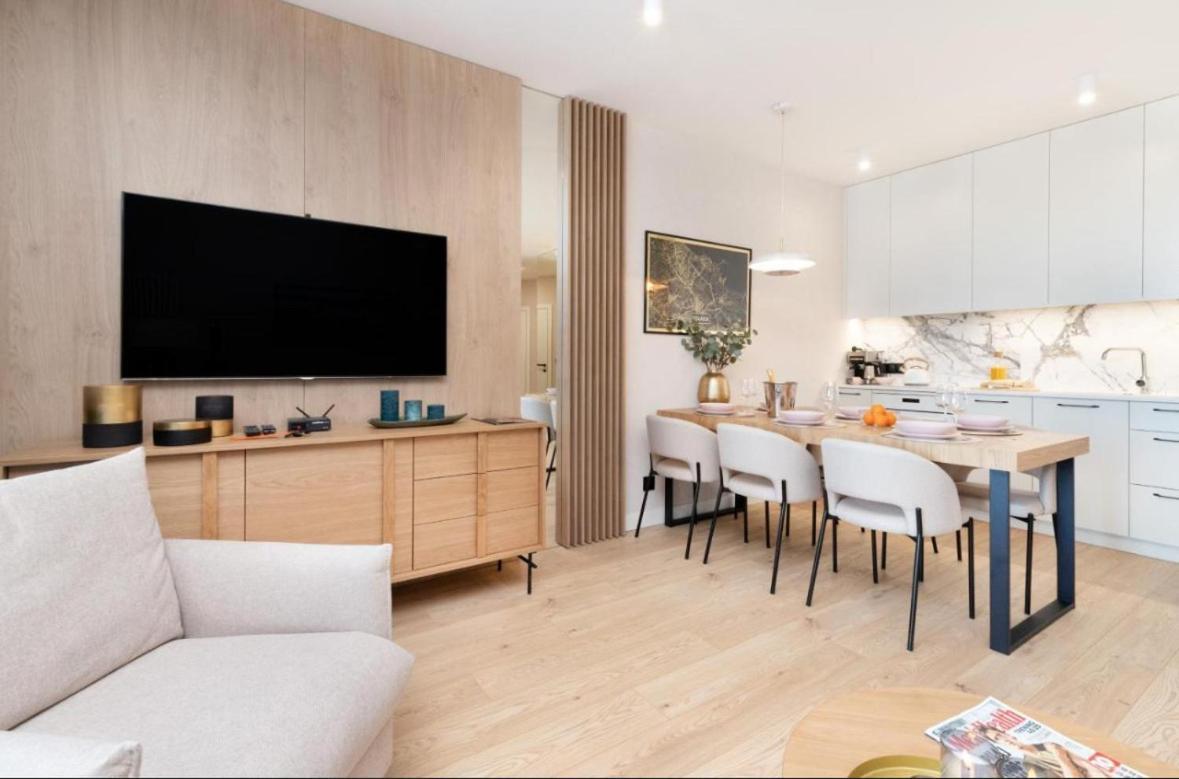 Apartment White Glove Prestige Tarasy Baltyku Plaza Danzig